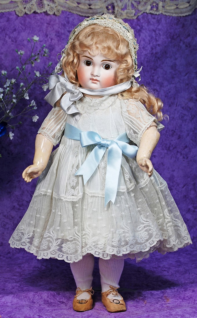 EARLY GERMAN BISQUE CLOSED-MOUTH DOLL BY KESTNER. (1 of 2)