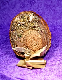 ANTIQUE DOLL BONNET.