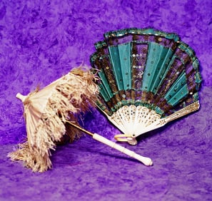 DOLL FAN AND PARASOL.