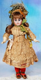 GERMAN CLOSED MOUTH BELTON-TYPE DOLL.