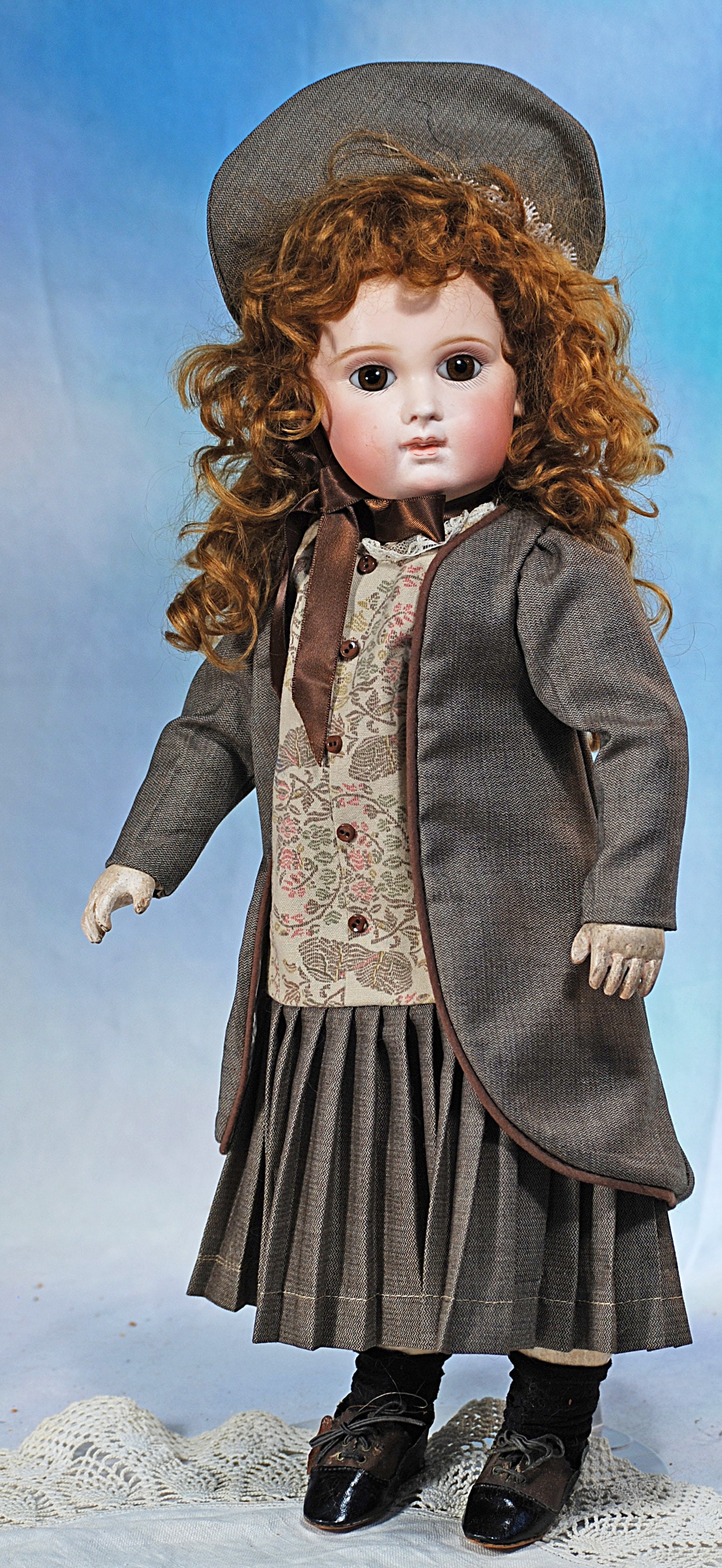 EARLY PORTRAIT-FACE FRENCH BISQUE BEBE BY JUMEAU (1 of 2)