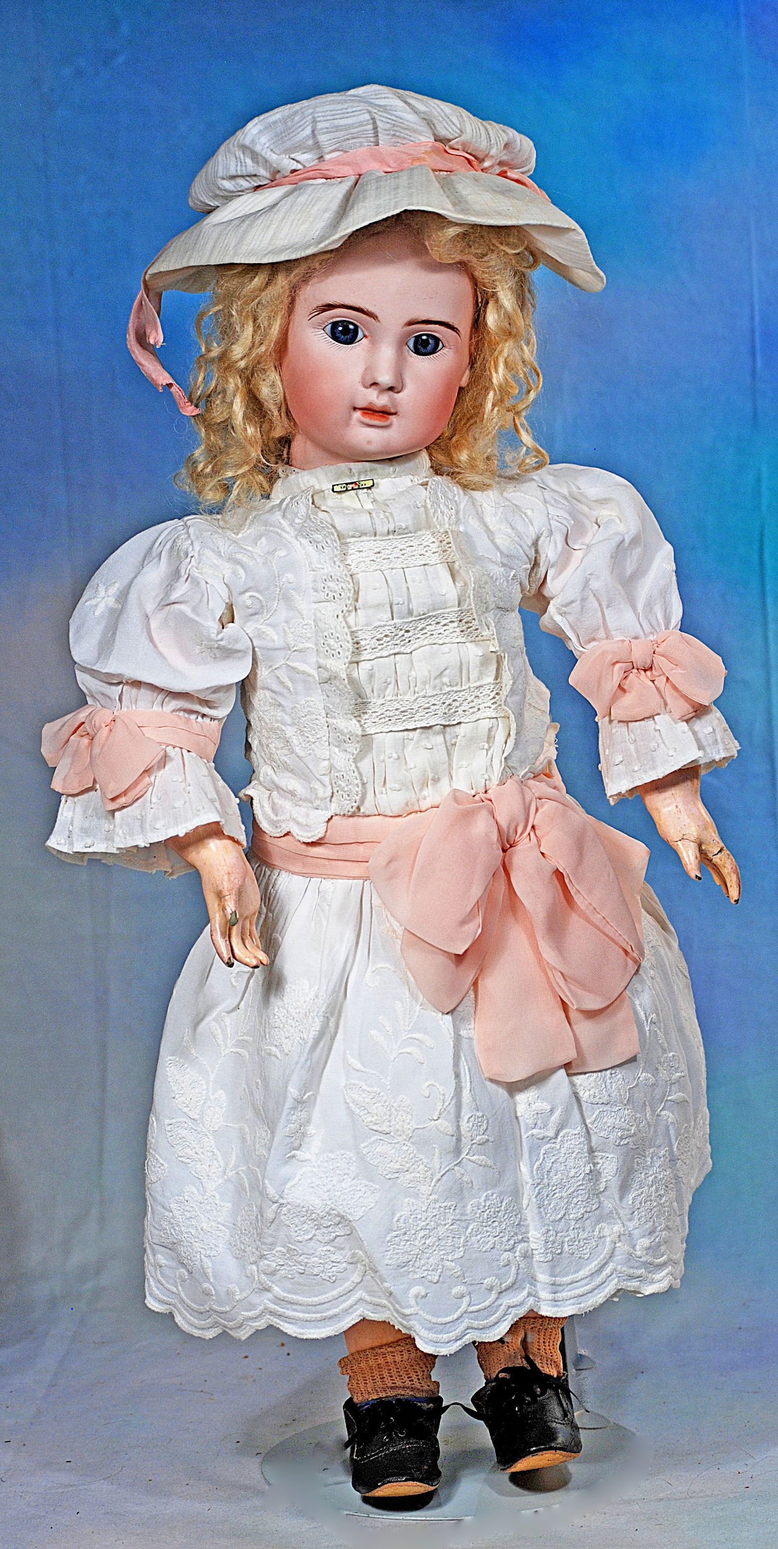 FRENCH BISQUE BEBE BY JULES STEINER (1 of 2)