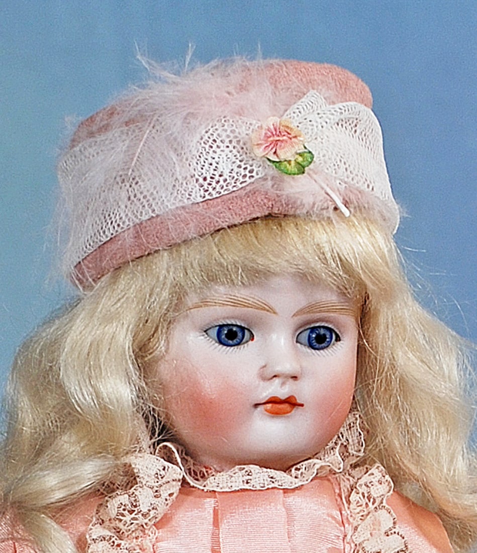 GERMAN BISQUE CLOSED-MOUTH LADY DOLL BY ALT, BECK AND GOTTSCHLACK. (1 of 2)