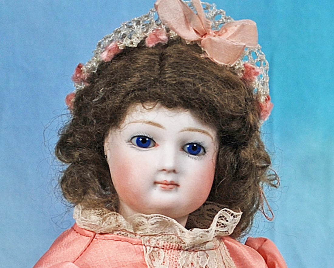 FRENCH BISQUE POUPEE. - 2