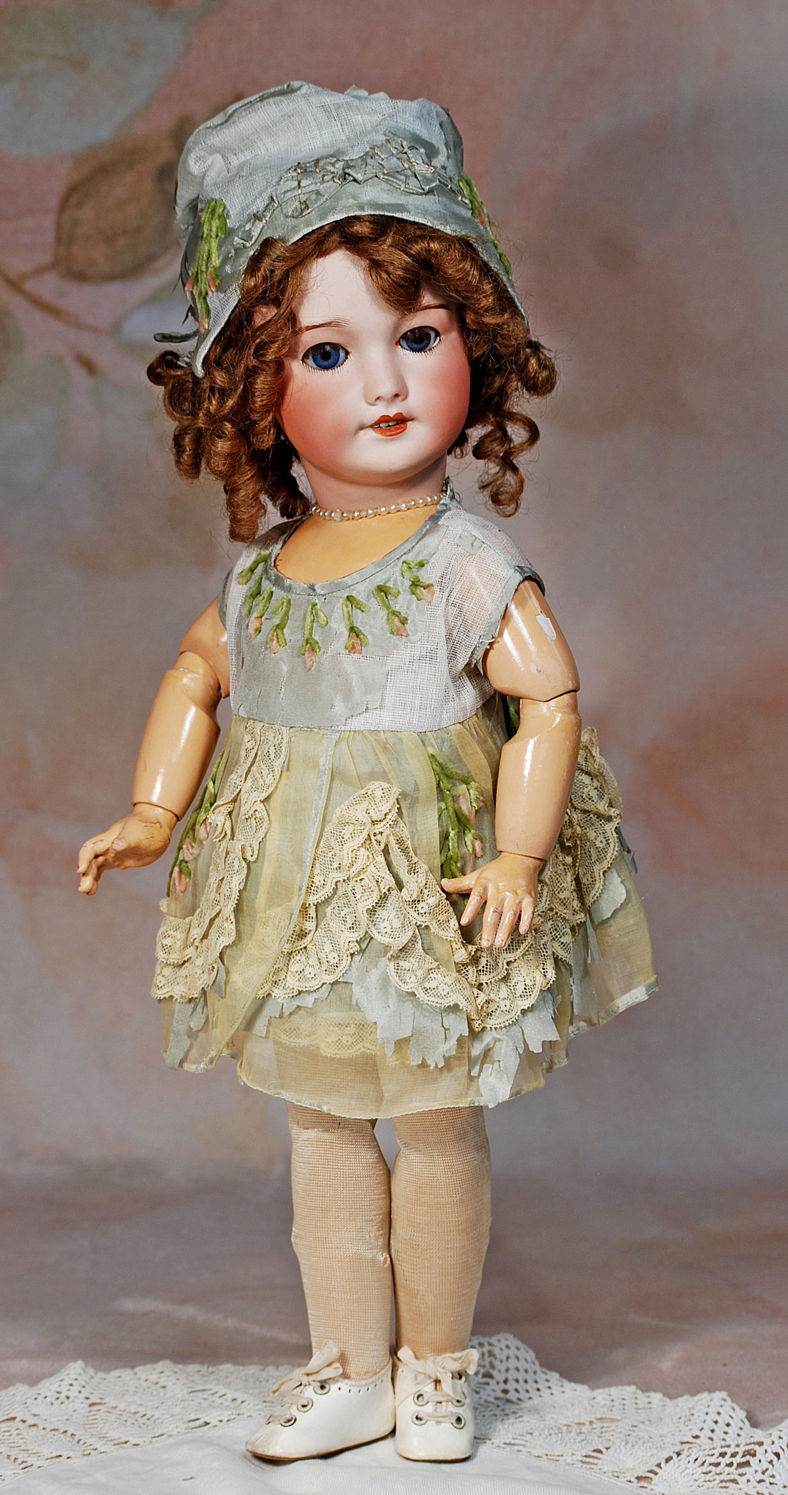 FRENCH BISQUE BEBE 301 BY SFBJ WITH JUMEAU STAMP. (1 of 2)