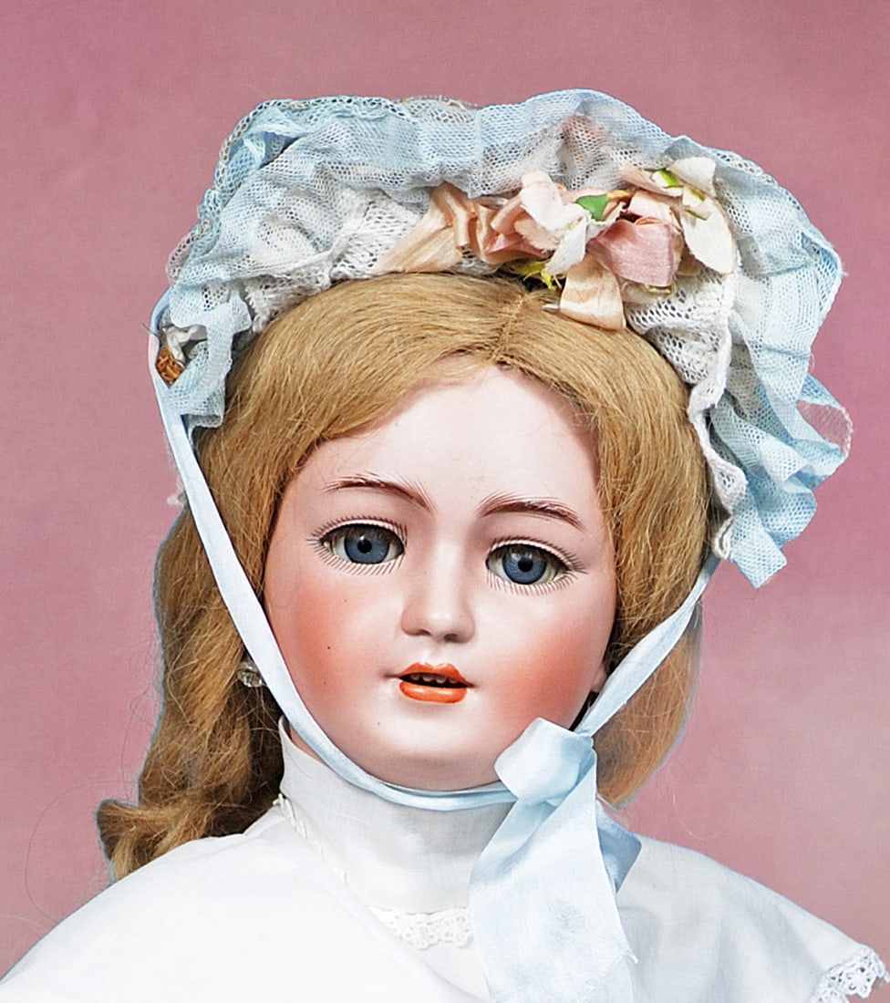 GERMAN BISQUE LADY DOLL BY SIMON & HALBIG (1 of 2)