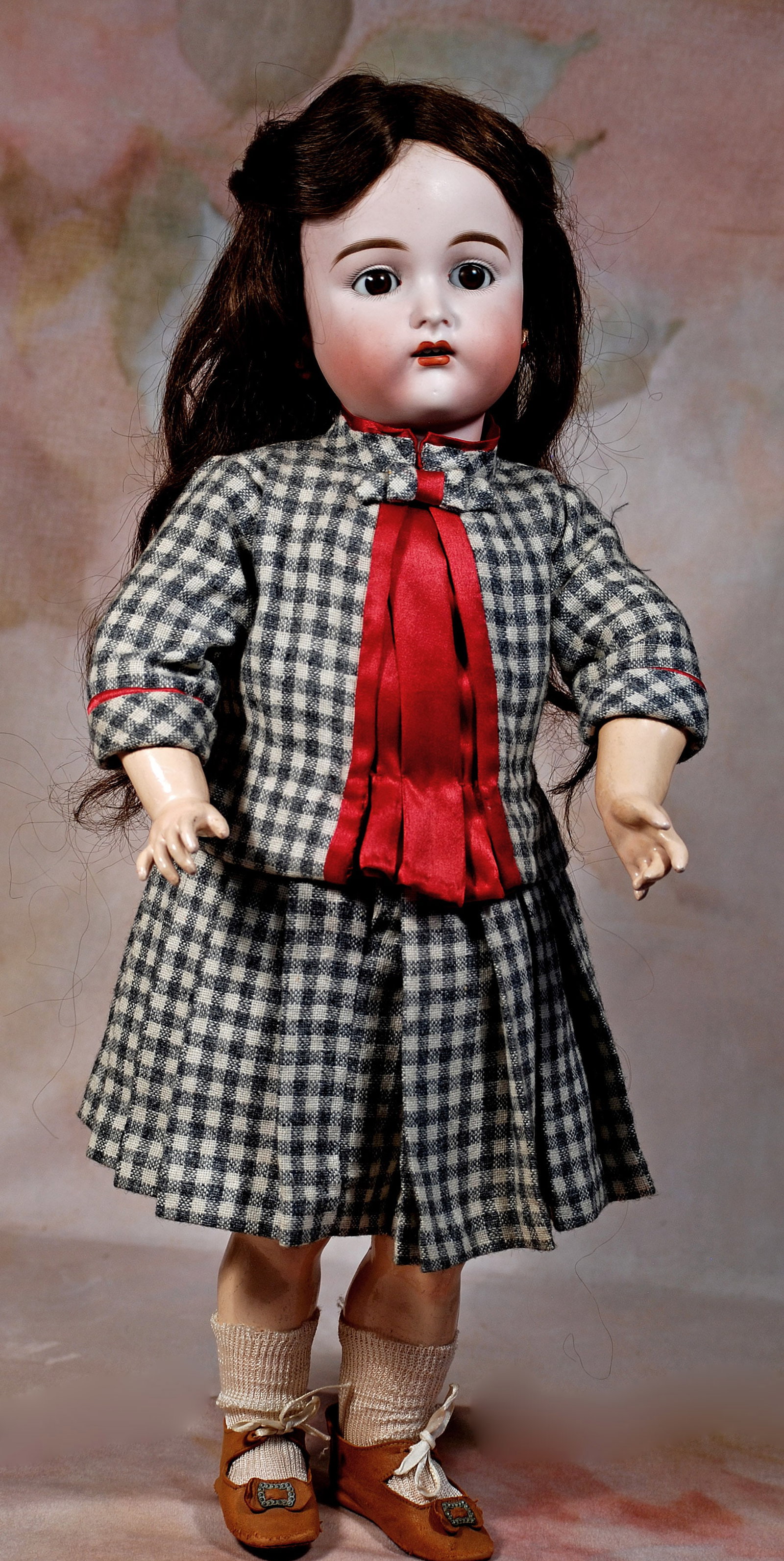 GERMAN BISQUE DOLL BY KAMMER AND REINHARDT (1 of 2)