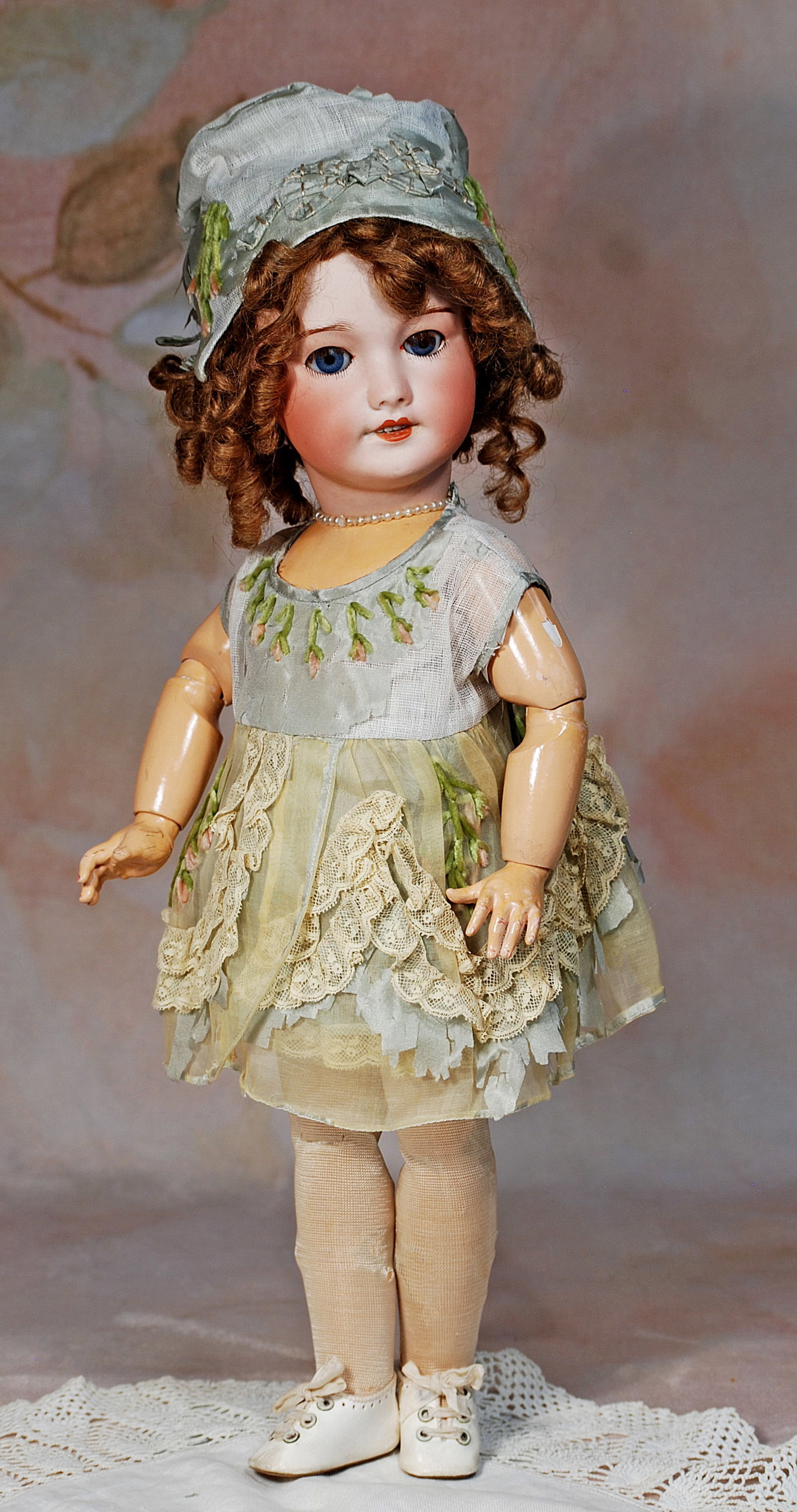FRENCH BISQUE BEBE 301 BY SFBJ WITH JUMEAU STAMP. (1 of 2)