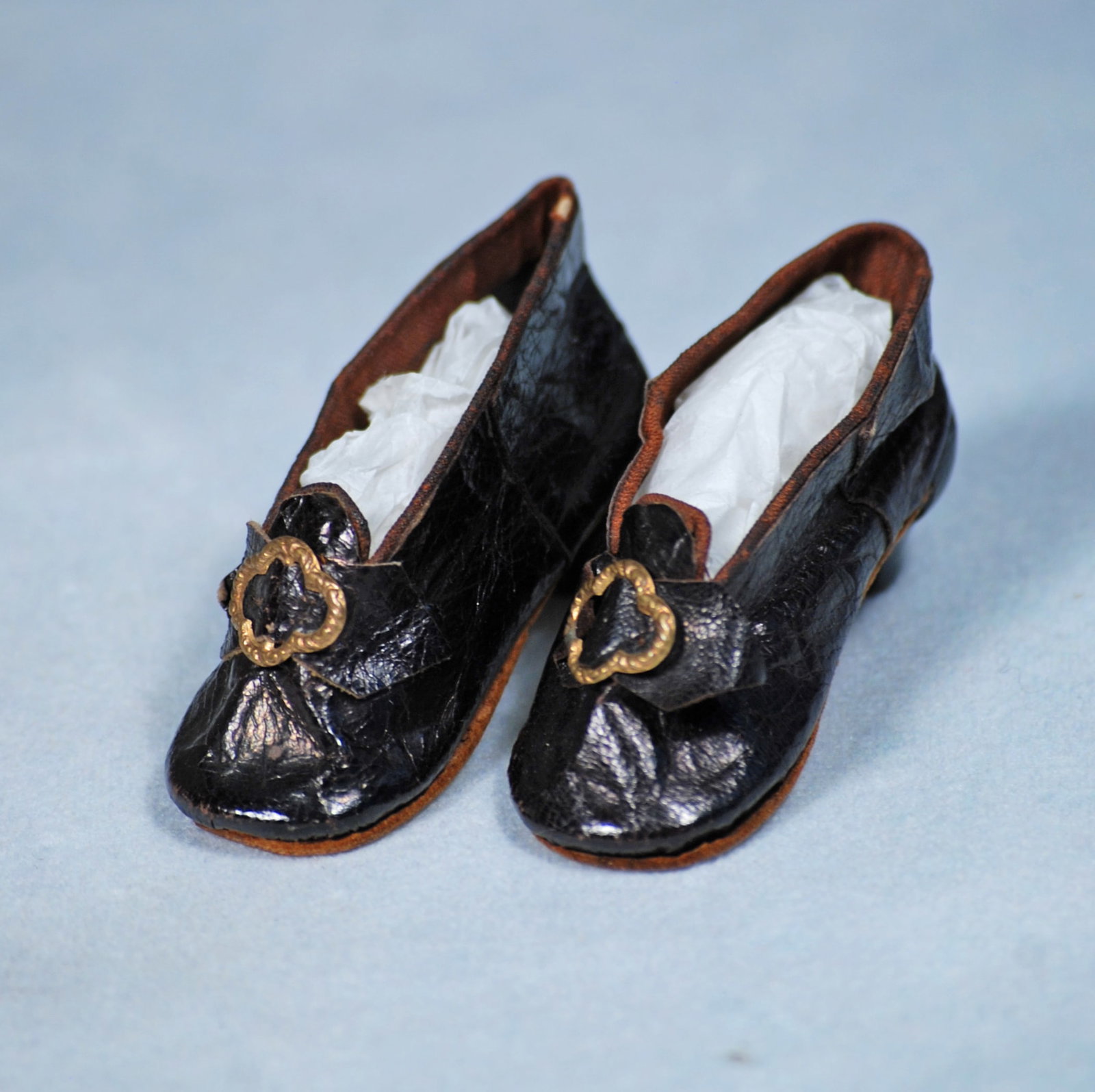 PAIR OF ANTIQUE BLACK LEATHER DOLL SHOES (1 of 1)