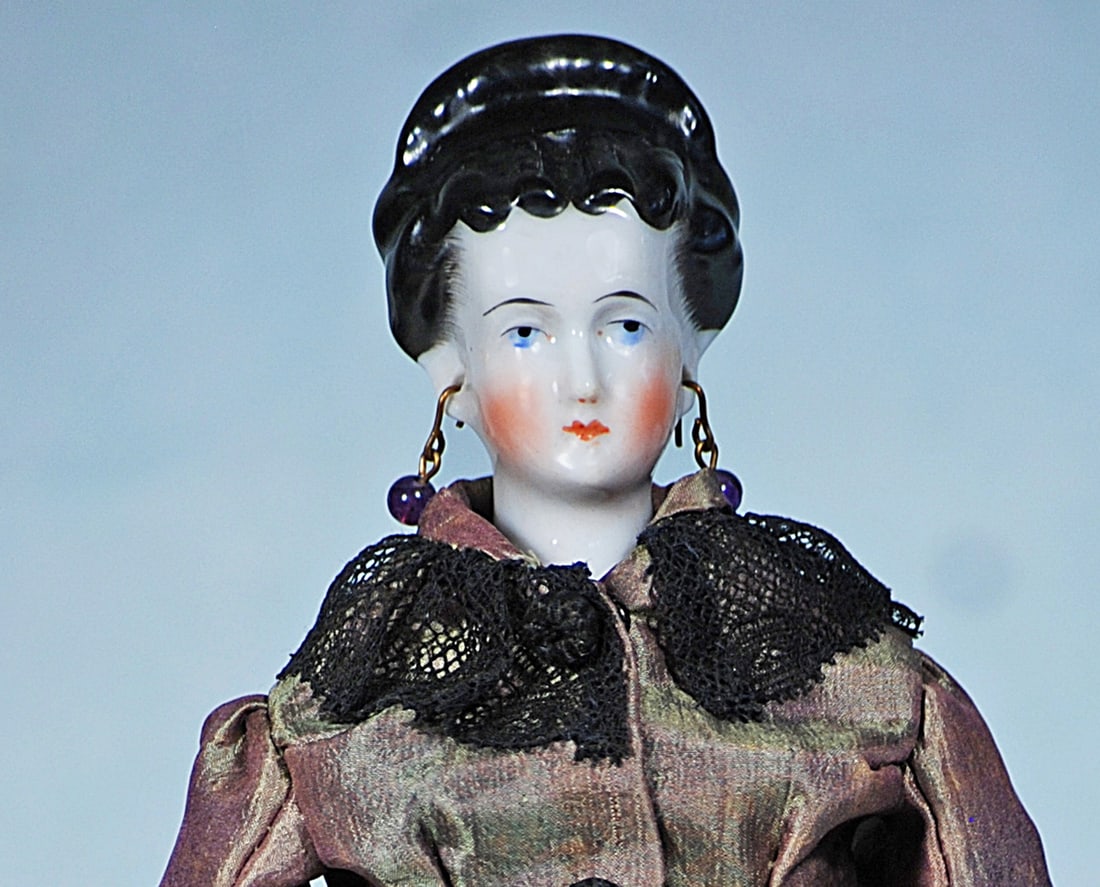 PETITE GERMAN PORCELAIN LADY WITH PIERCED EARS AND ELABORATE COIFFURE (1 of 3)
