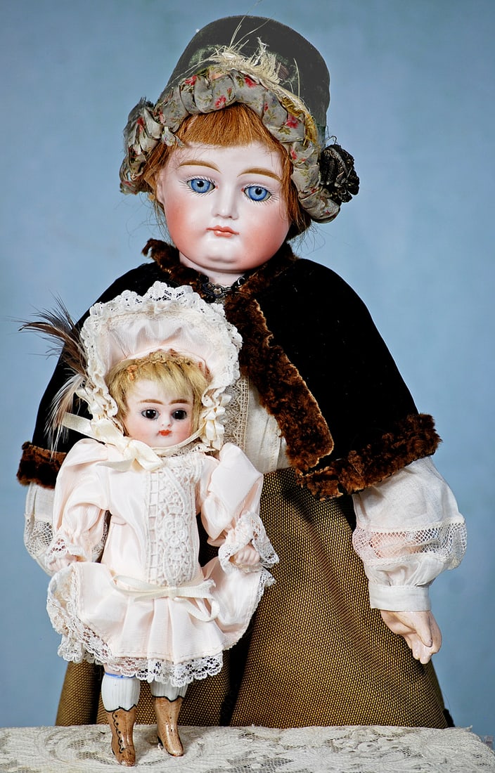 VERY EARLY AND BEAUTIFUL MODEL OF POUTY CHILD BY KESTNER (1 of 3)