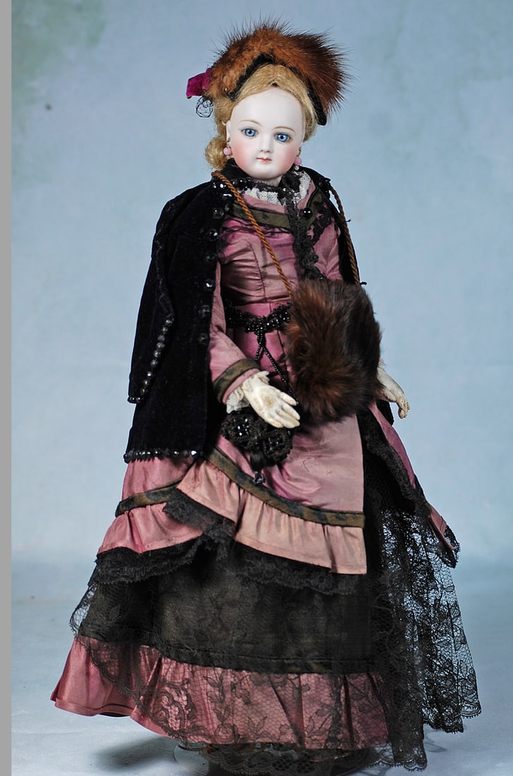 BEAUTIFUL FRENCH BISQUE POUPEE BY JUMEAU (1 of 2)