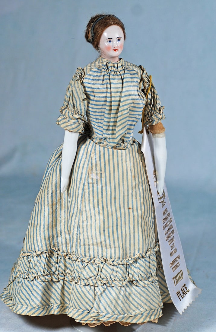GERMAN PINK-TINTED PORCELAIN LADY WITH ORIGINAL WIG AND GOWN (1 of 2)