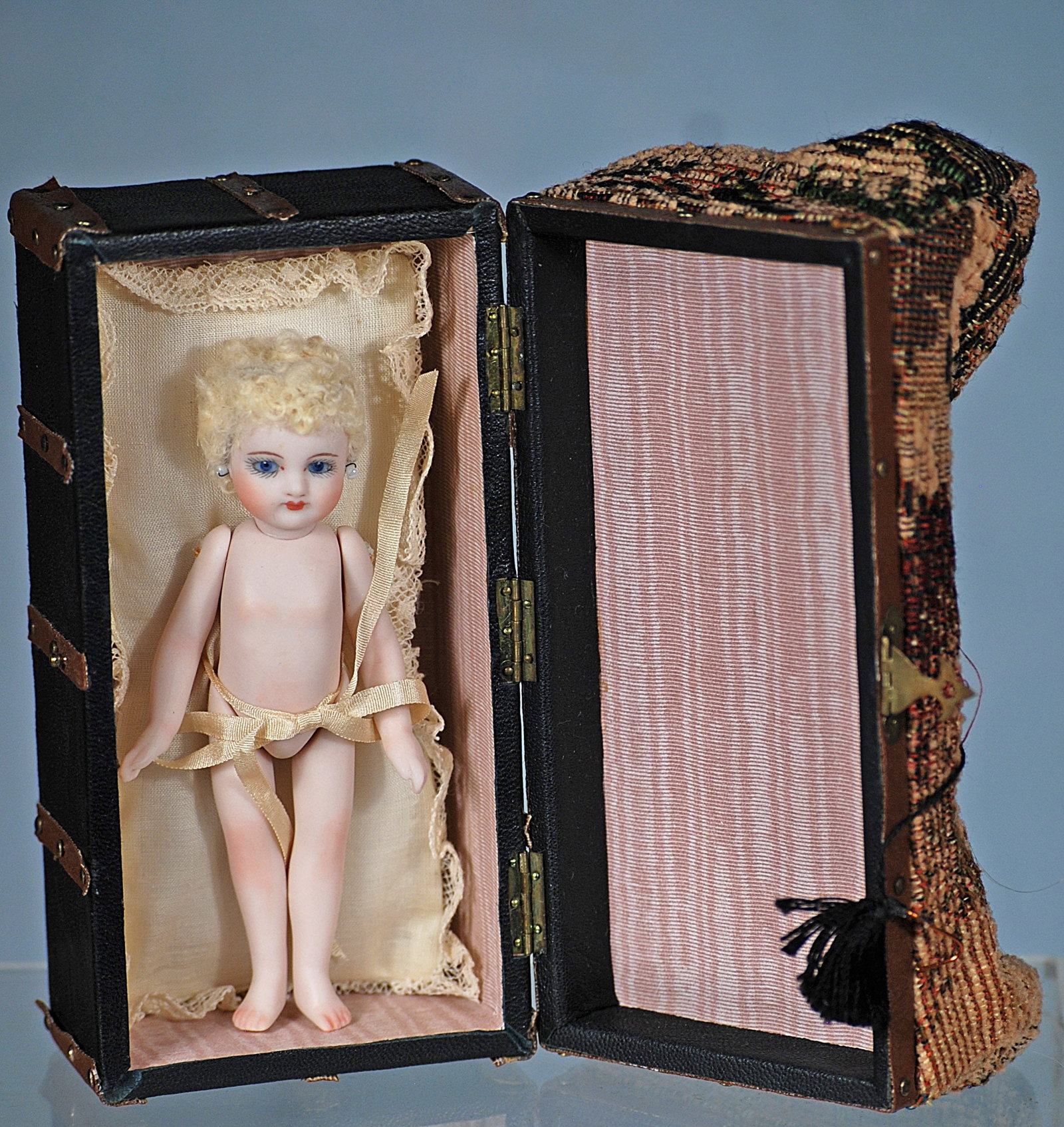 ALL-BISQUE MIGNONETTE DOLL “LISSETTE” BY KATHY HANSEN (1 of 1)