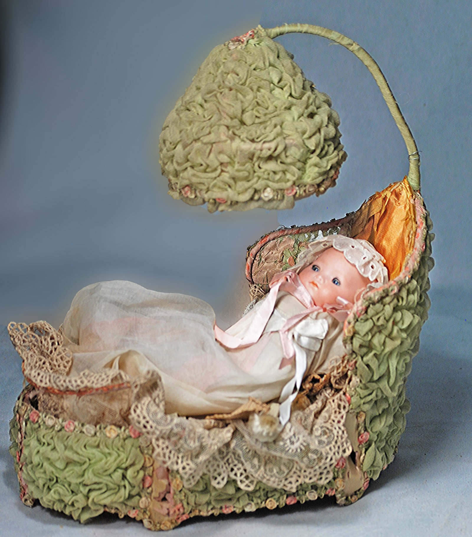 GERMAN BISQUE INFANT IN FANCY BASKET. (1 of 1)