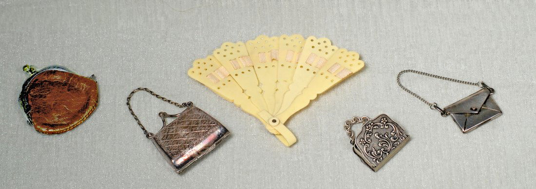 FOUR MINIATURE PURSES AND FAN.  Includes: 1 ” brown (1 of 1)