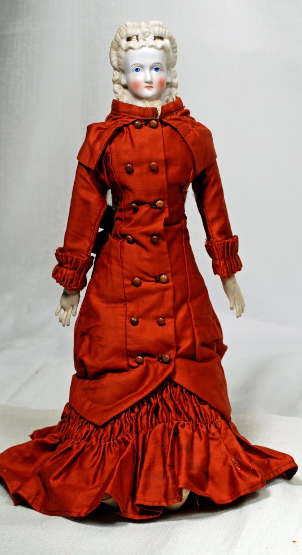 GERMAN BISQUE PORTRAIT PARIAN LADY WITH GILT HEADBAND (1 of 2)