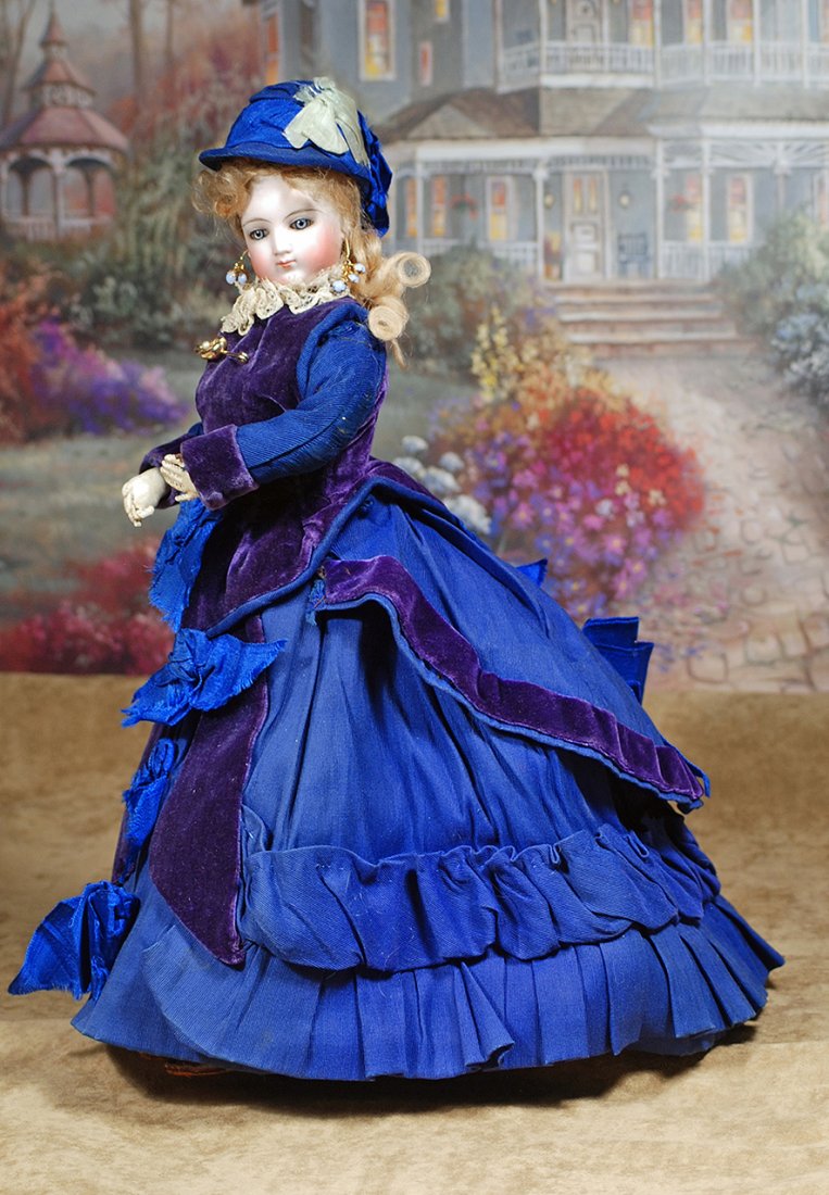 BEAUTIFUL, ALL-ORIGINAL, FRENCH BISQUE POUPEE BY JUMEAU (1 of 3)