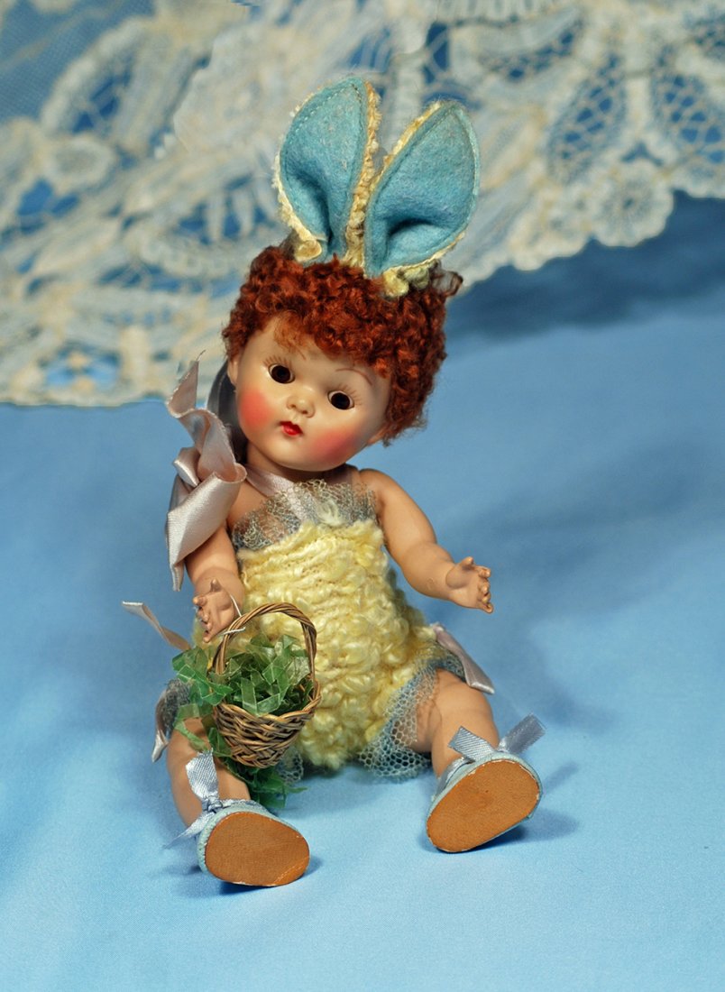 VOGUE GINNY SPECIAL EASTER BUNNY CRIB CROWD BABY (1 of 1)
