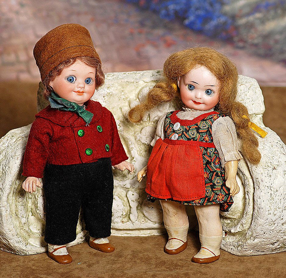 GERMAN BISQUE GOOGLY BY MARSEILLE.Marks:323 Germany A (1 of 2)