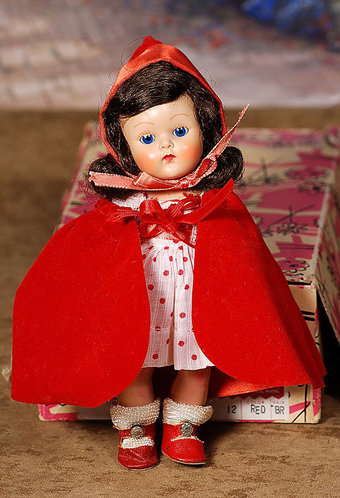 VOGUE GINNY RED RIDING HOOD.8”.Hard plastic, strung (1 of 1)
