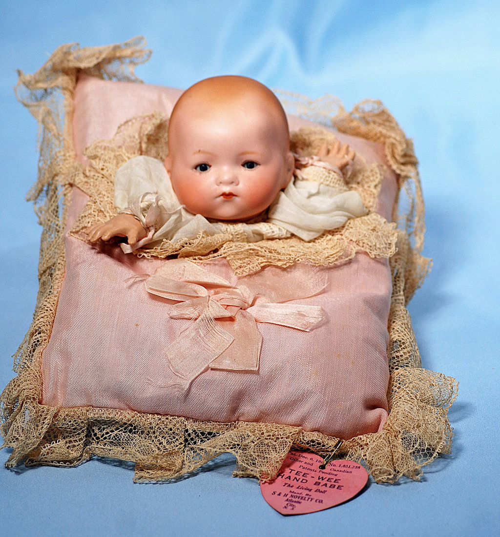 GERMAN BISQUE “TEE-WEE HAND BABE” BY MARSEILLE FOR S & (1 of 1)