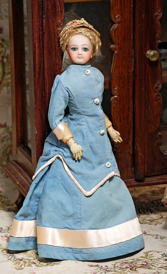 FRENCH BISQUE POUPEE BY JUMEAU (1 of 2)