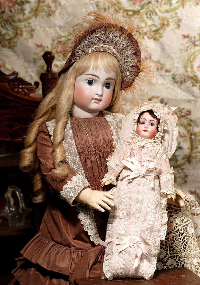 VERY LOVELY, EARLY CLOSED MOUTH DOLL BY KESTNER (1 of 3)