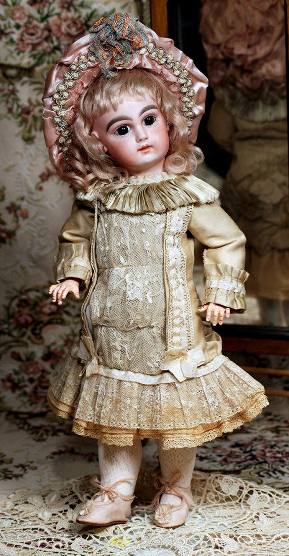 JUMEAU LOOK-ALIKE BEBE WITH “W.D.” SIGNATURE (1 of 2)