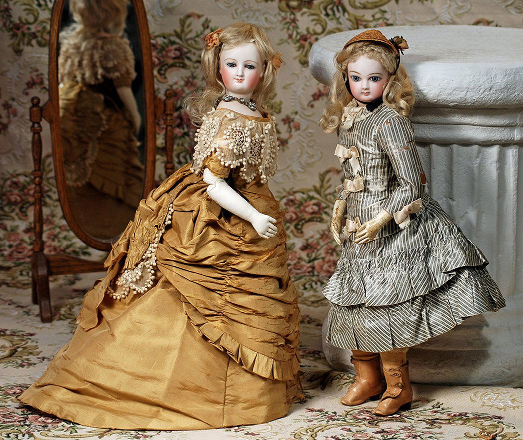 FRENCH BISQUE POUPEE BY JUMEAU IN ORIGINAL COSTUME (1 of 3)