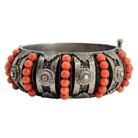 Vintage Figli di Vittorio Franconeri Italian 800 Silver Filigree & Coral Bead Hinged Bangle Bracelet
