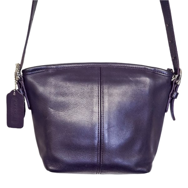 Vintage COACH Soho Small Basket Bag 4107 in Dark Purple w/ Silver Hardware & Hang Tag: Vintage Coach Soho Small Basket Bag 4107 in Dark Purple w/ Silver Hardware & Hang Tag. Adjustable/removeable crossbody strap. Zip top closure. Interior pocket. Some visible corner wear/surface scuffs