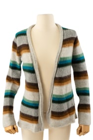 "The Big Bang Theory" Penny (Kaley Cuoco) Sweater
