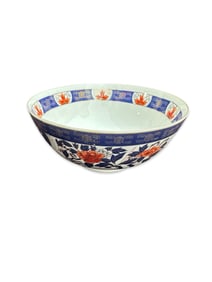 Japanese Imari Porcelain Bowl with Floral Decoration