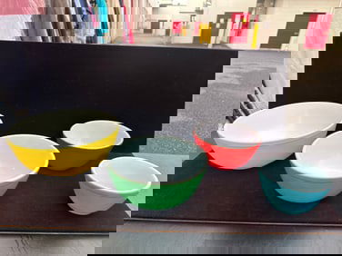 Vintage Pyrex Primary Colors Nesting Mixing Bowl Set Complete