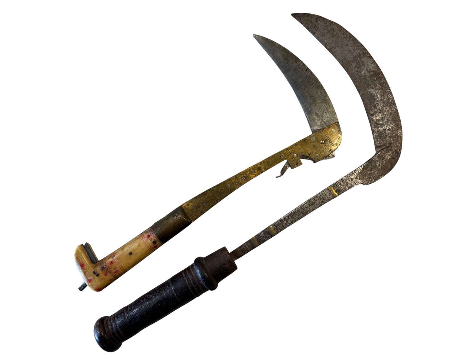 Pair of Afghan Lohar Combat Sickles: Measurements:8" x 16" x 1.5"6.5" x 13.5" x 1.5"Photos are part of the description and should tell the whole story.