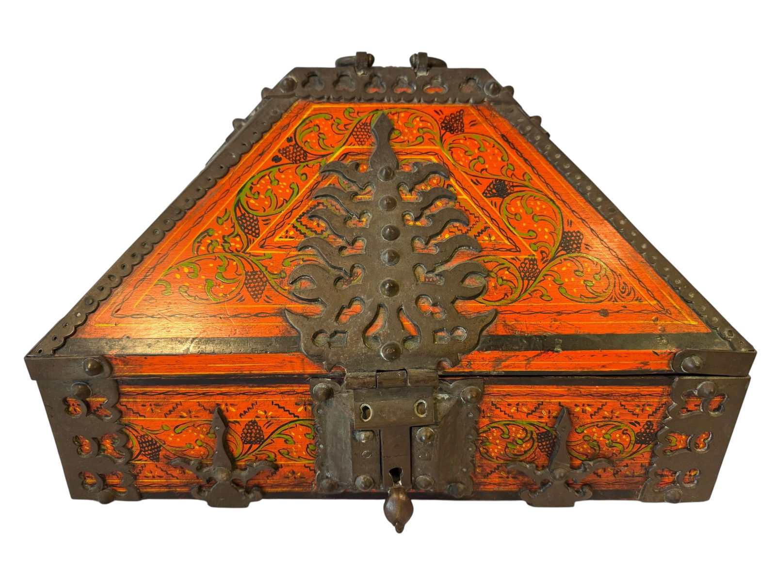 Nettur Petti Dowry Box: Photos are part of the description and should tell the whole story.