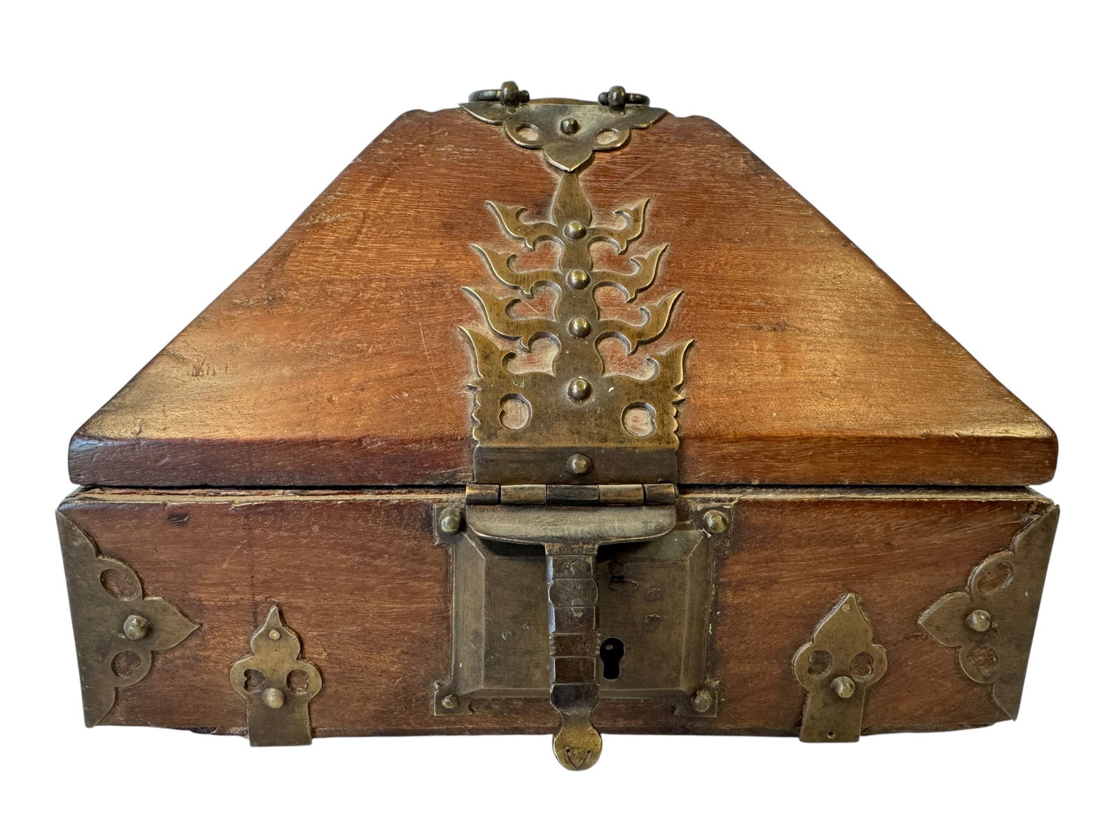 Nettur Petti Dowry Box: Photos are part of the description and should tell the whole story.