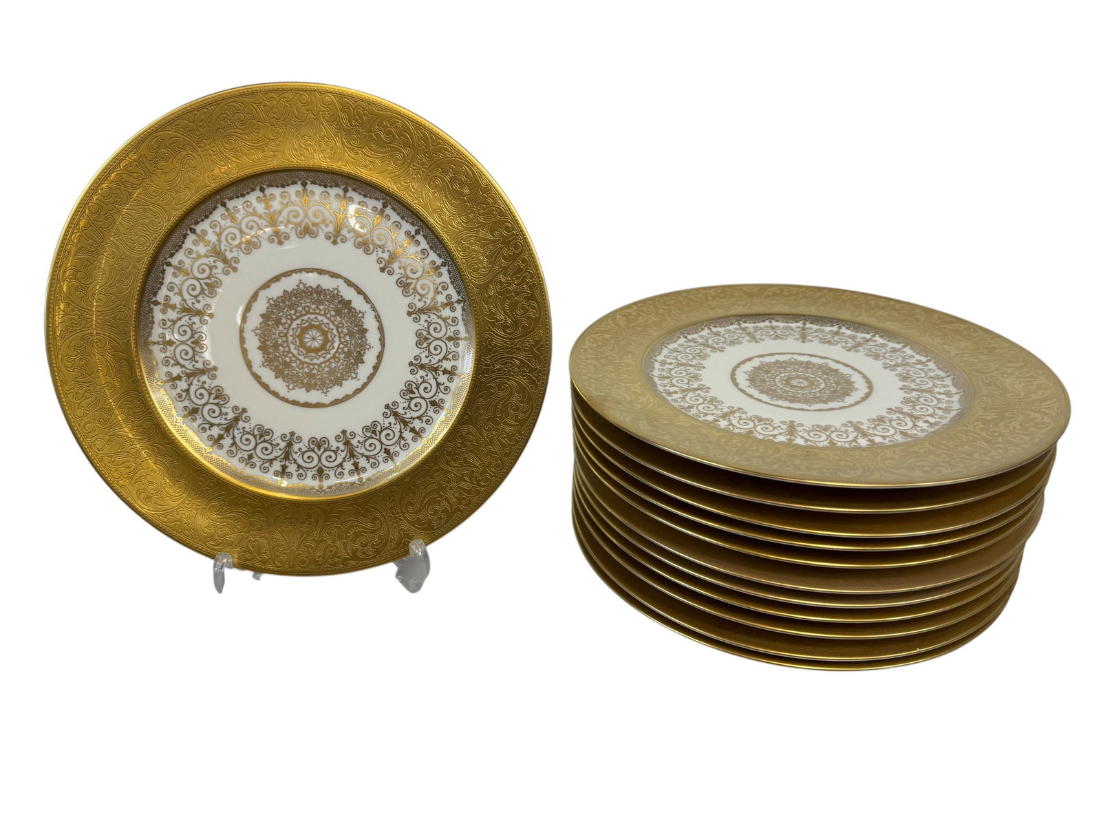 Set of 12 Heinrich & Co Selb 6304 Ornate Gilt Dinner Plates: Measurements: 11.25" diameter Photos are part of the description and should tell the whole story.