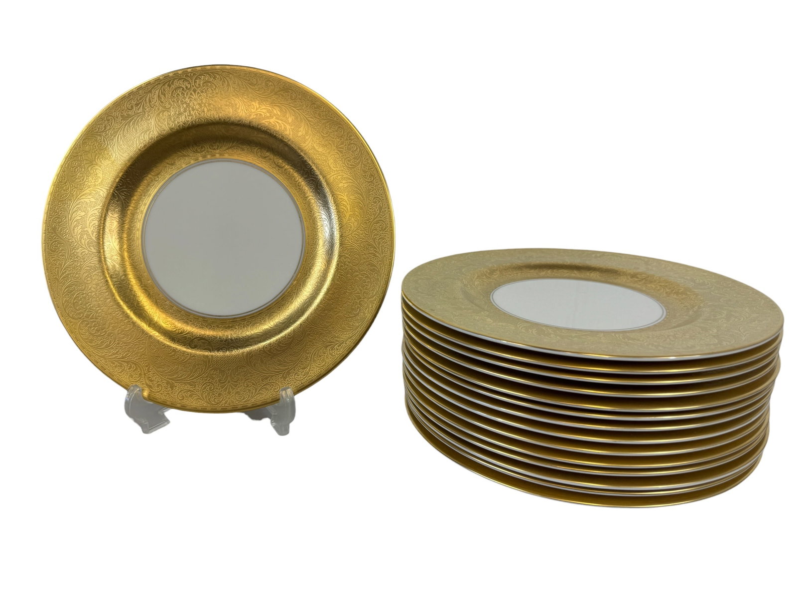 Set of 15 Pickard China 24k Gold Rimmed Service Plates: Photos are part of the description and should tell the whole story.