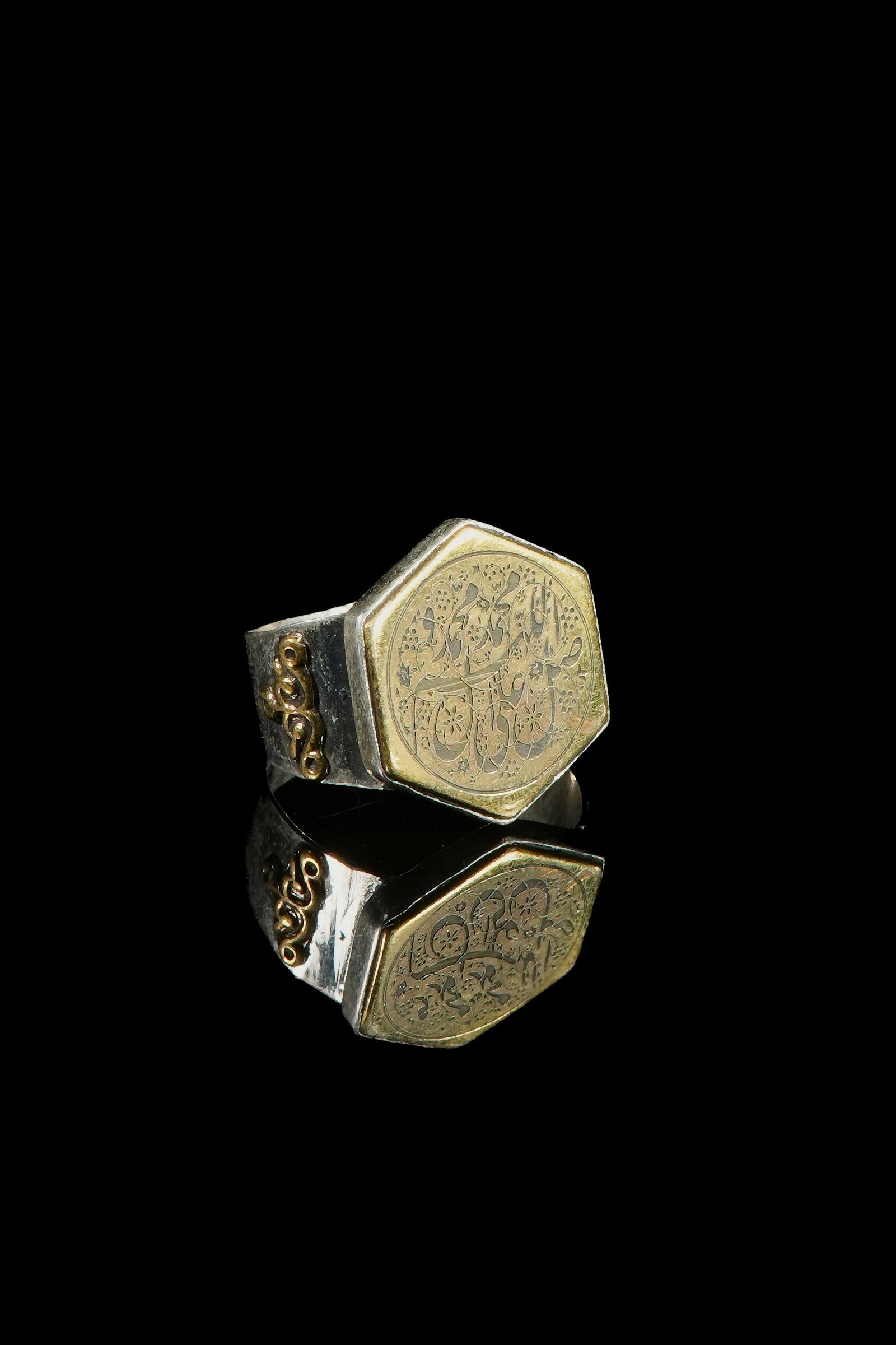 A Islamic Silver Ring with Hexagonal Brass Seal Panel (1 of 3)