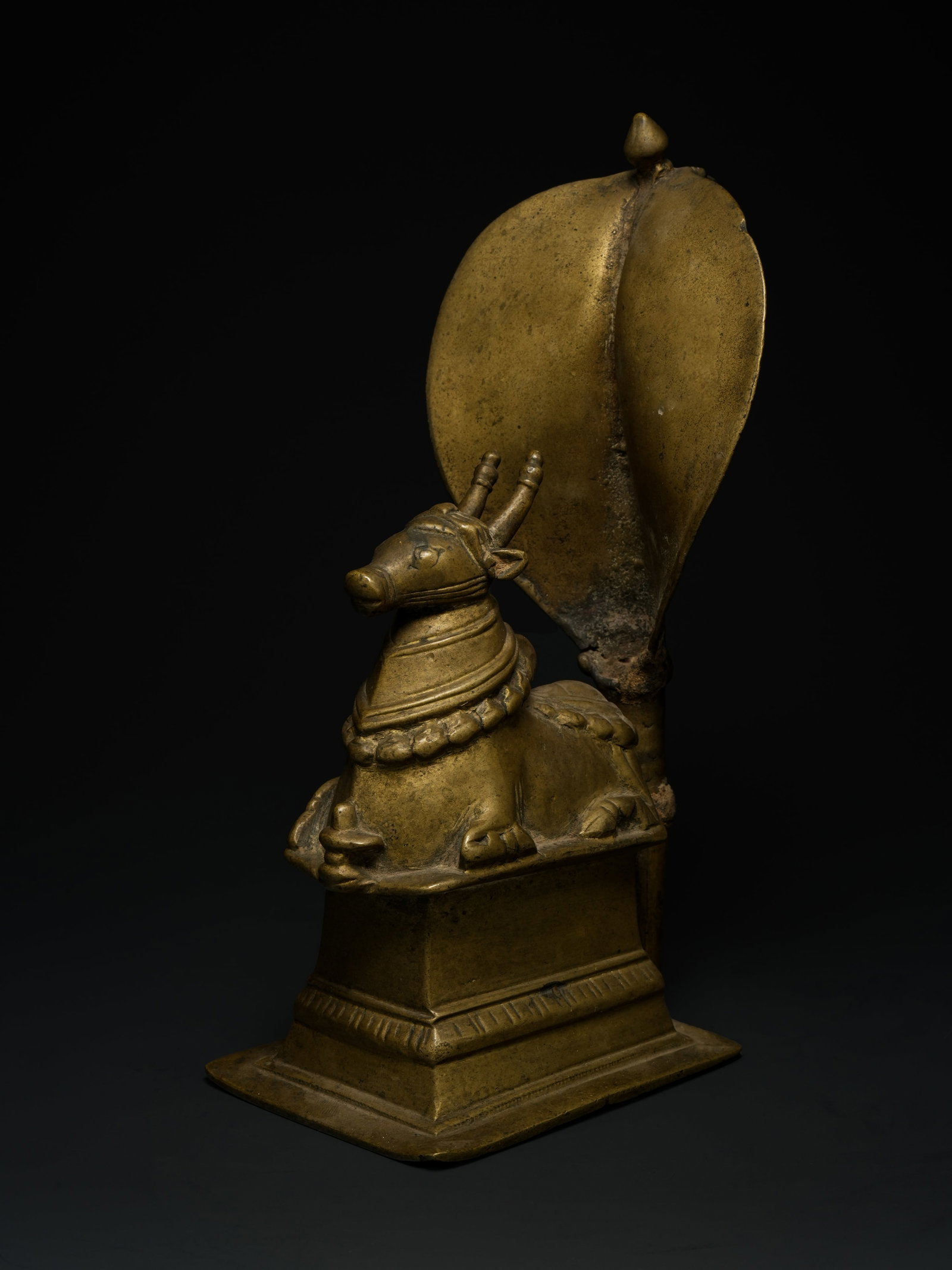 An Indian Brass Figure of Nandi with Cobra Finial, 19thÃ¢â‚¬â€œ20th Century. (1 of 7)