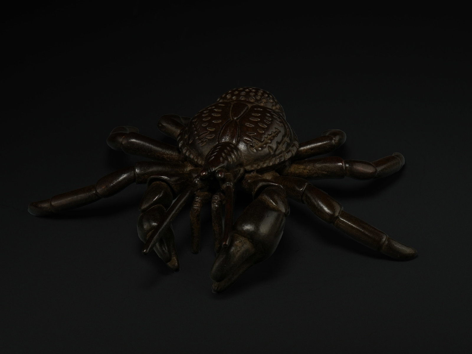 A Japanese Bronze Articulated Coconut Crab Okimono. (1 of 4)