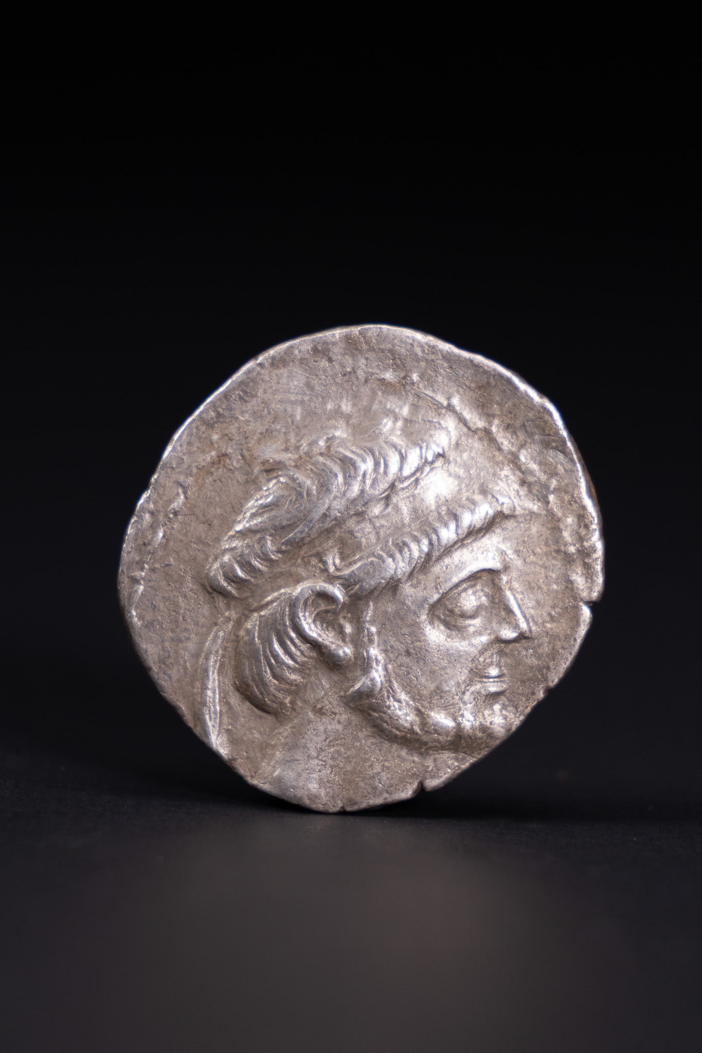 APODOKOS OF CHARACENE, SILVER DRACHM, CIRCA 110 BC. (1 of 2)