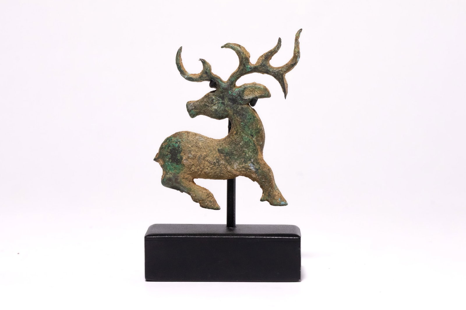A LURISTAN BRONZE STAG FINIAL, CIRCA 1000â€“700 BC. (1 of 2)