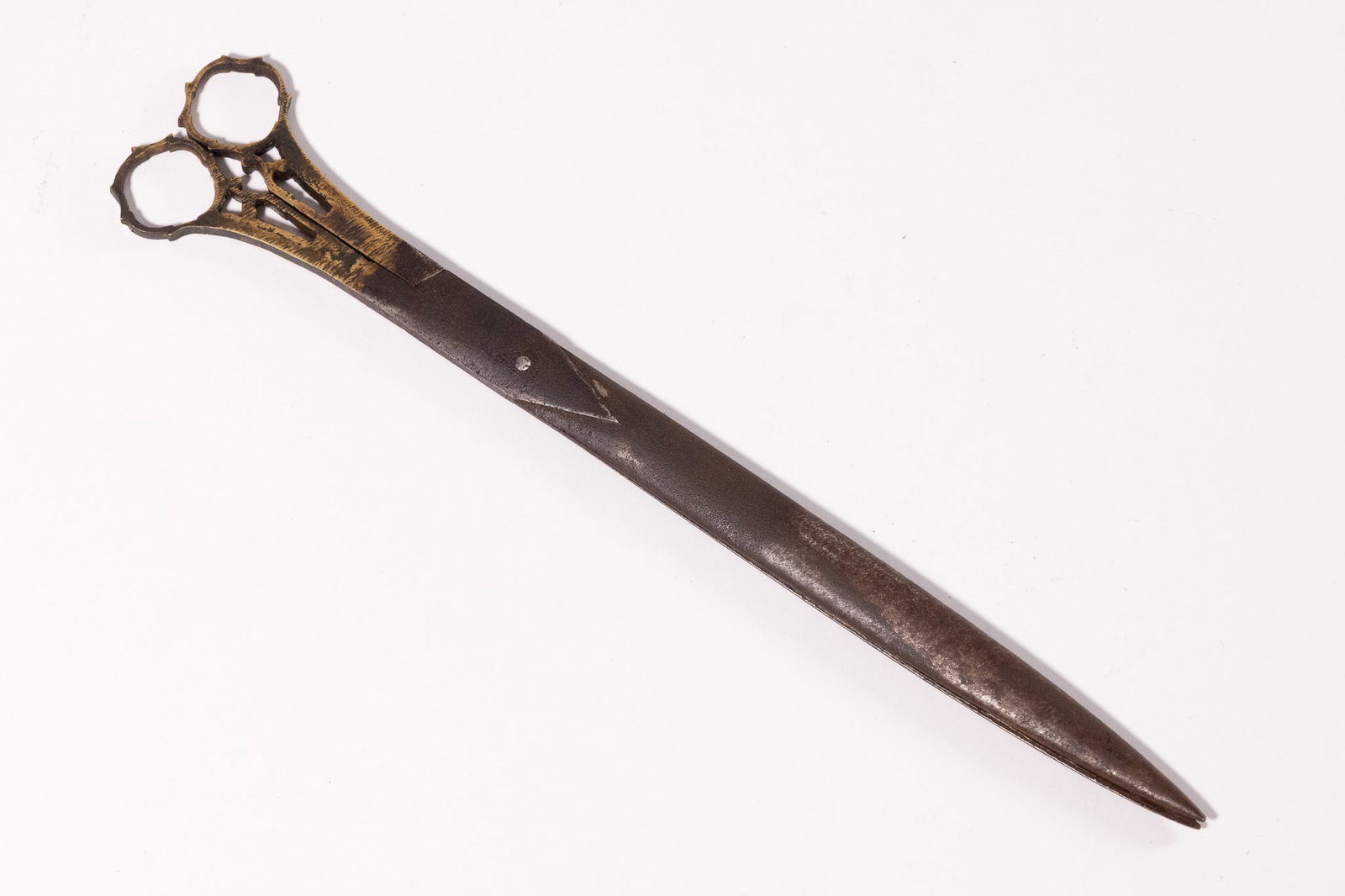 AN OTTOMAN STEEL AND GILT BRASS CALLIGRAPHER'S SCISSORS, 20TH CENTURY. (1 of 3)