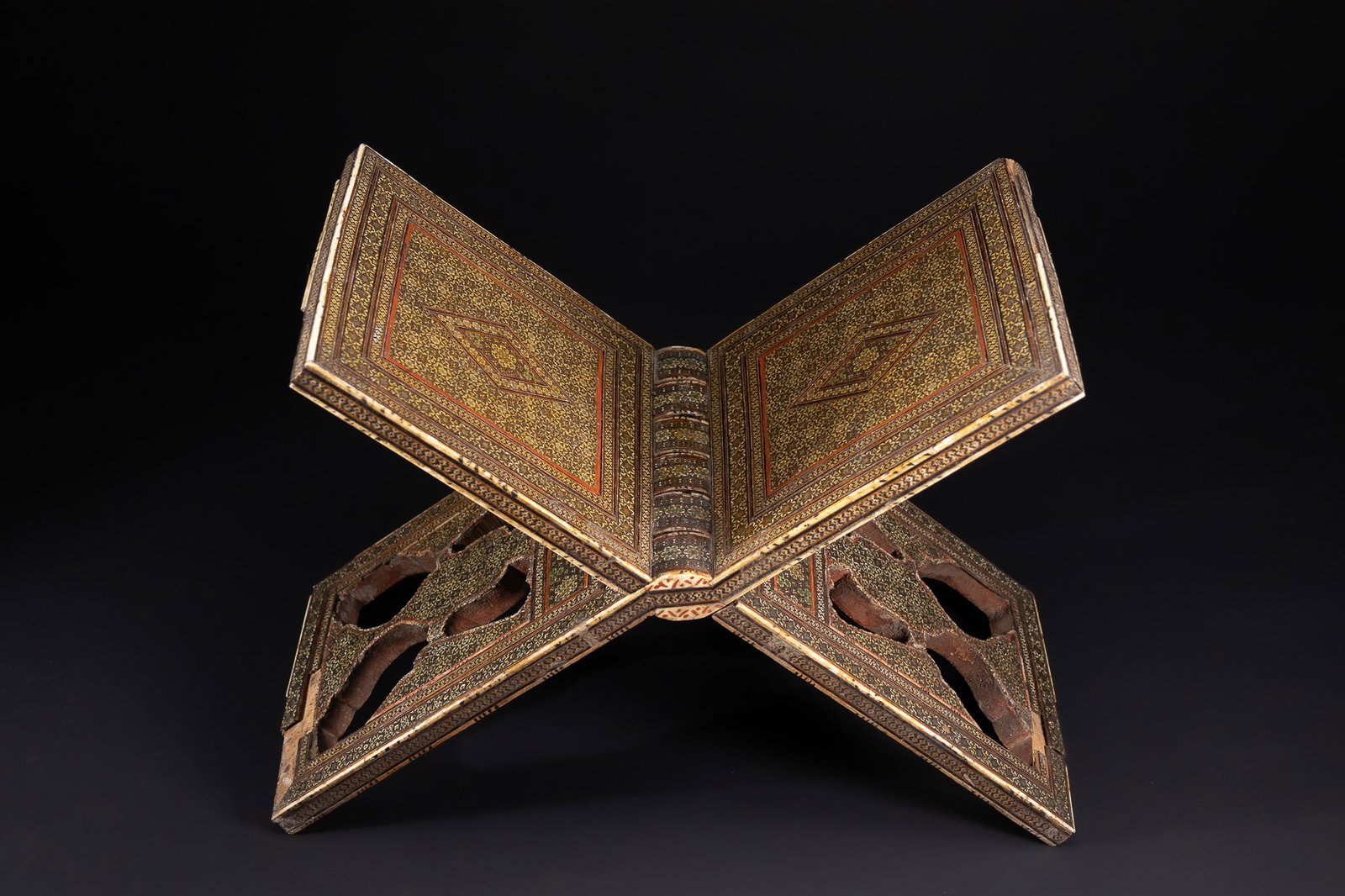 A PERSIAN KHATAMKARI INLAID FOLDING BOOK STAND (RAHLE), 19TH CENTURY. (1 of 8)