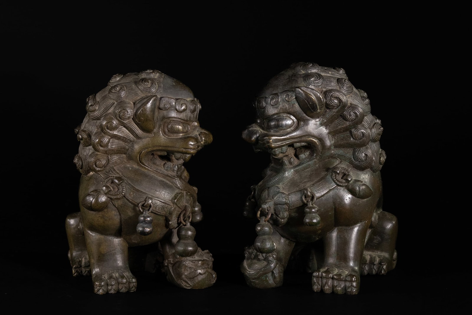 A PAIR OF CHINESE BRONZE FOO DOG GUARDIAN LIONS, 19TH CENTURY. (1 of 9)
