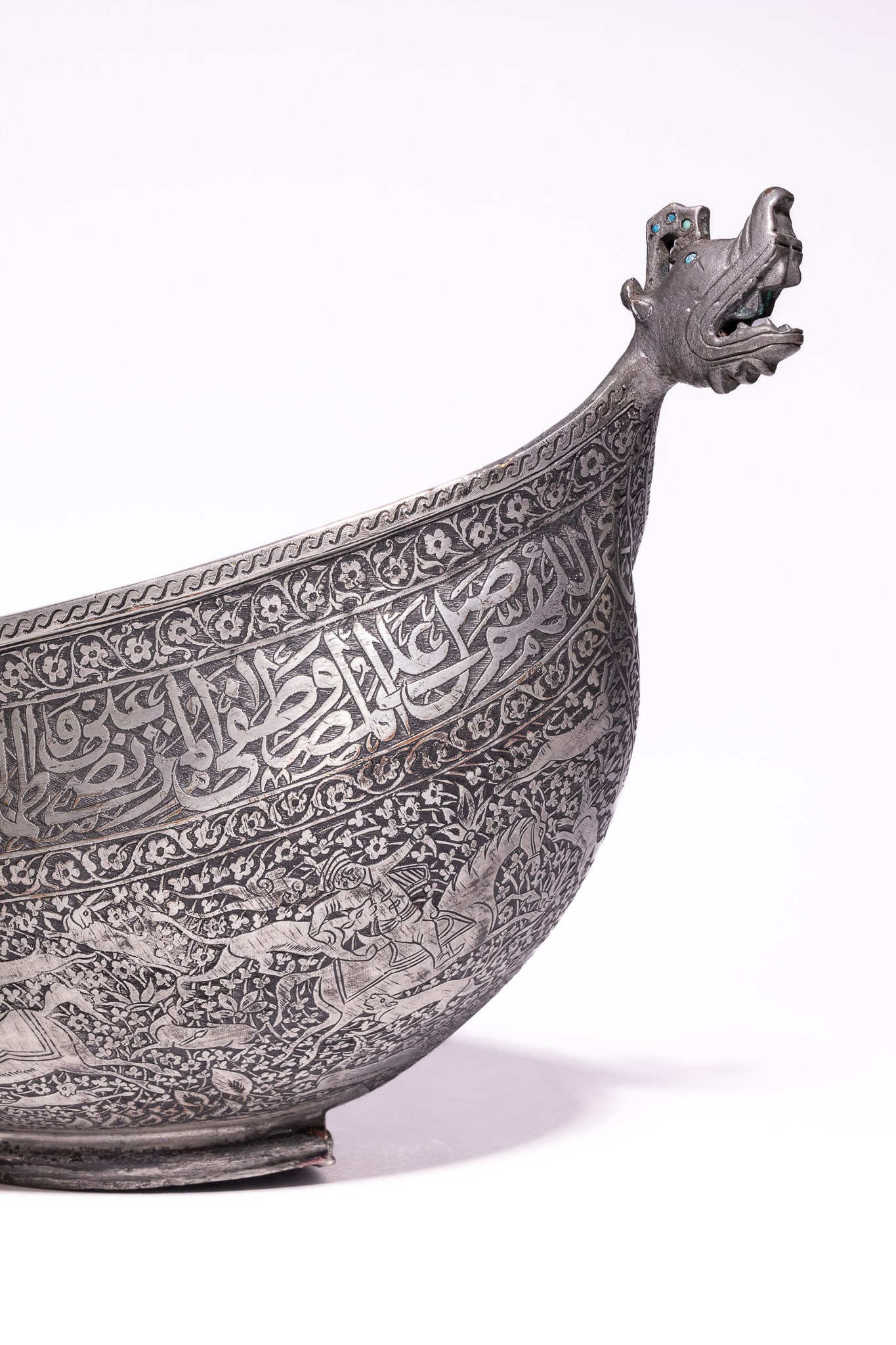 A SAFAIVD TINNED COPPER KASHKUL, 17TH CENTURY. - 3