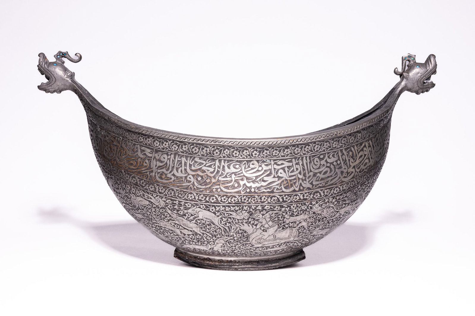 A SAFAIVD TINNED COPPER KASHKUL, 17TH CENTURY. - 4